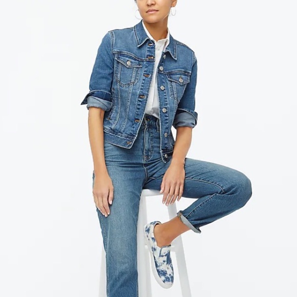 J.CREW CLASSIC JEAN JACKET SIZE SMALL